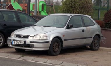 PUIGCERDÀ RETIRA 12 VEHICLES ABANDONATS A LA VIA PÚBLICA