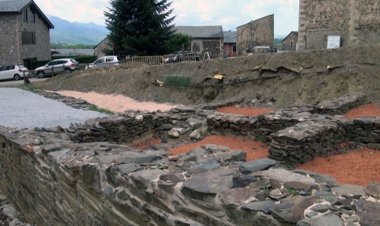 LA NOVA CAMPANYA D’EXCAVACIONS AL FÒRUM ROMÀ DE LLÍVIA PERMETRÀ UNIFICAR LA PART ORIENTAL