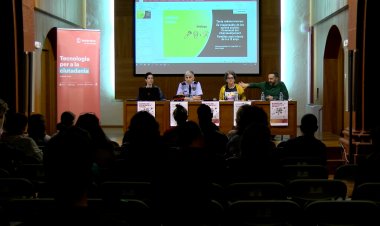 TAULA INVERSA A LA MOBILE WEEK PER RESOLDRE DUBTES SOBRE CIBERASSETJAMENT