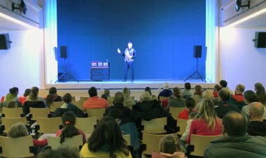 EL TEATRE DEL CASINO D'ALP S'OMPLE D'ACTIVITATS PER MOSTRAR LA SEVA NOVA IMATGE