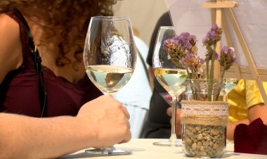 TALARN TORNA A SER L’APARADOR DEL MÓN DEL VI AL PIRINEU I L’AMPLIA AMB FORMATGES