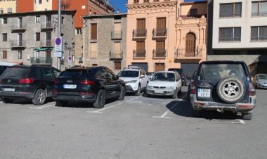 LIMITAT A 24H L’ESTACIONAMENT A LA PLAÇA DE LA PEDRERA DE LA POBLA