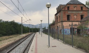 EL GOVERN ANALITZA LA POSADA EN MARXA D'UN SERVEI DE TREN-TRAMVIA ENTRE ALP I ANDORRA