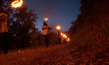 LES FALLES D’ALÀS ENGUANY BAIXARAN APAGADES FINS EL POBLE