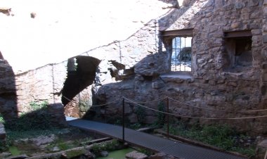 UNA EXPOSICIÓ COMPLEMENTA L’OBERTURA DE LES ANTIGUES ADOBERIES DE TREMP