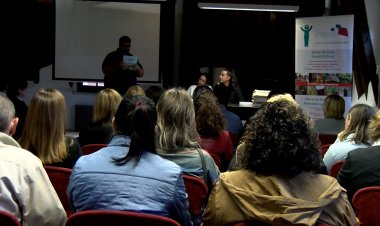 LES ESCOLES I BIBLIOTEQUES DE L’ALT URGELL REBEN CONTES PER TRENCAR TABÚS