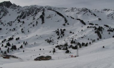 LA PLATAFORMA STOP JJOO DENUNCIA QUE ES SEGUEIX INVERTINT EN UNA POSSIBLE CANDIDATURA