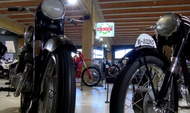EL MUSEU DE LA MOTO DE BASSELLA RET HOMENATGE A DERBI EN EL CENTENARI DE LA MARCA