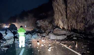 REOBRE AMB PAS ALTERNATIU L’N-230 A LA RIBAGORÇA DESPRÉS DEL TALL PROVOCAT PER UNA GRAN ESLLAVISSADA DE ROQUES