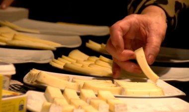 LA SEU I LES BORGES BLANQUES S’UNEIXEN PER PROMOCIONAR EL FORMATGE I L’OLI