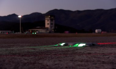 ÚLTIMES PROVES D’IL·LUMINACIÓ A L’AEROPORT ANDORRA-LA SEU PER INICIAR VOLS NOCTURNS