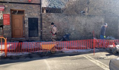 ESTERRI D’ÀNEU ULTIMA LA RENOVACIÓ DEL TRAM CENTRAL DEL CARRER MAJOR