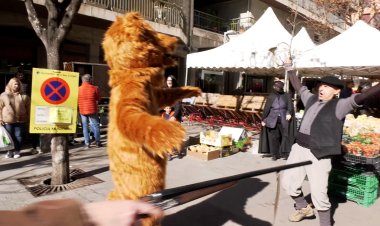 BONA ACOLLIDA DEL BALL DE L’OSSA EN EL SEU RETORN A LA SEU D’URGELL