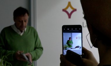 EL LLIBRE ‘EMBARBUSSAMENTS EMBARBUSSATS’ DESCOBREIX LA RIQUESA DEL CATALÀ