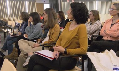 PROFESSIONALS SANITARIS ES FORMEN PER PROMOURE HÀBITS SALUDABLES