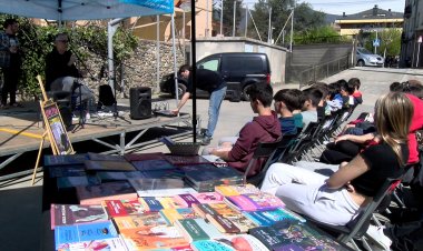 XAVI SARRIÀ DONA EL TRET DE SORTIDA AL SANT JORDI MÒBIL DE LA BARRACA