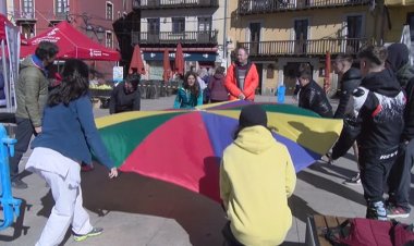 MÉS D'UN CENTENAR DE PERSONES PARTICIPEN EN UNA JORNADA PER FOMENTAR L'ACTIVITAT FÍSICA