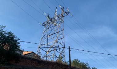 EL PARLAMENT APROVA QUE ES DESVIÏ LA LÍNIA ELÈCTRICA QUE TRAVESSA EL BARRI DE LA PEDRERA DE TREMP