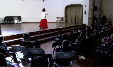 GAIREBÉ 560 ESCOLARS DE LA SEU D’URGELL PARTICIPEN EN SESSIONS DE LECTURA PRÈVIES A SANT JORDI