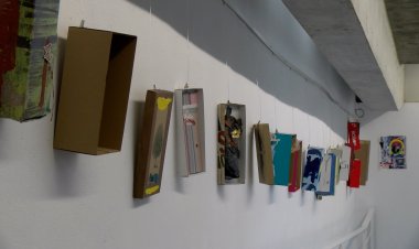 LA BIBLIOTECA SANT AGUSTÍ ACULL L’EXPOSICIÓ ‘HOMENATGE A UCRAÏNA’ DE SYLVIA TUÀ