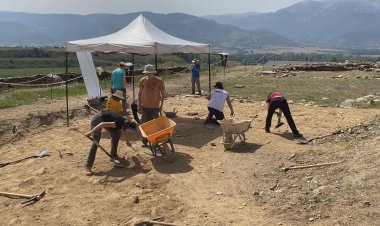 LA NOVA CAMPANYA D'EXCAVACIONS AL CASTELLOT DE BOLVIR SE CENTRA EN UNA DE LES ENTRADES MEDIEVALS