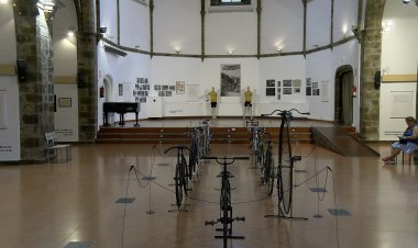 L’EXPOSICIÓ ‘RODA, PEDAL, PINYÓ’ RECORRE LA HISTÒRIA DEL CICLISME A L’ALT URGELL