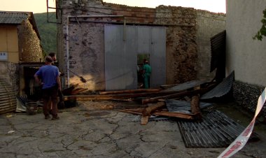 EL VENT PROVOCA DESPERFECTES A L’ALT URGELL I FA CAURE TEULATS A ADRALL