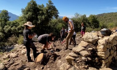 LES EXCAVACIONS A SANT GERVÀS PERMETEN CONSTATAR LA MAGNITUD DEL CASTELL