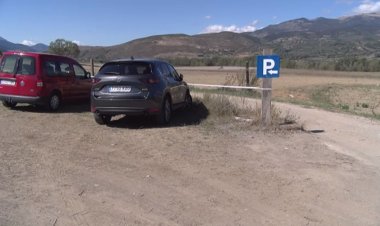 L'AJUNTAMENT DE DAS HABILITA UN PRAT DE SANAVASTRE COM A NOU APARCAMENT