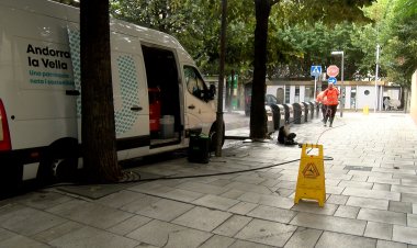 PROVA PILOT DE NETEJA A LA SEU D’URGELL AMB MAQUINÀRIA D’ANDORRA LA VELLA