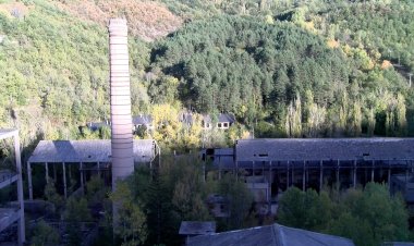 SARROCA DE BELLERA DEMANA AJUDA PER ADQUIRIR I REHABILITAR LA FÀBRICA DE XERALLO