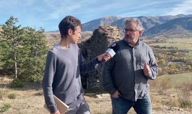 Seguint les muralles del castell de Llívia: Connecta Lleida Pirineus 15-11-2023