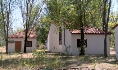 LA POBLA VOL UNA FORMACIÓ DE MAÇONERIA QUE AJUDI A REPARAR ELS BUNGALOWS