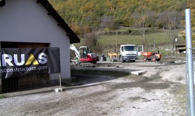 EN MARXA LES OBRES PER COBRIR LA PISTA POLIVALENT DE BARRUERA