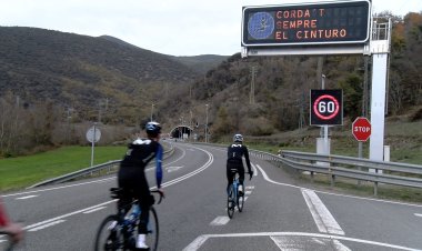 ES POSA EN MARXA UN SISTEMA PIONER A LA N-145 PER ALERTAR DE CICLISTES