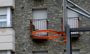 L’AJUNTAMENT DE LA SEU MODIFICARÀ LES PISTES POLIESPORTIVES DE LA PLAÇA JOAN SANSA