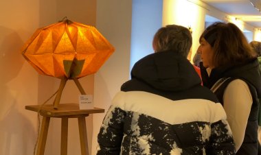 EL COL·LECTIU L’APARADOR CREA OBRES D’ART A PARTIR D’UN SAC