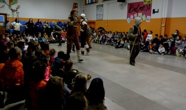 ELS INFANTS DE LA SEU D’URGELL REBEN LA VISITA DELS MINAIRONS ALS CENTRES EDUCATIUS