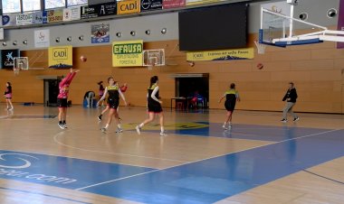 EL CADÍ LA SEU BUSCA LA SETENA VICTÒRIA DE LA LLIGA DAVANT EL PERFUMERIAS AVENIDA