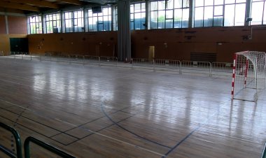 SURT A LICITACIÓ LA REPARACIÓ DE LA TARIMA DEL PAVELLÓ D’OLIANA