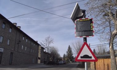 URÚS INSTAL·LA DOS RADARS PEDAGÒGICS A LES ENTRADES DEL POBLE