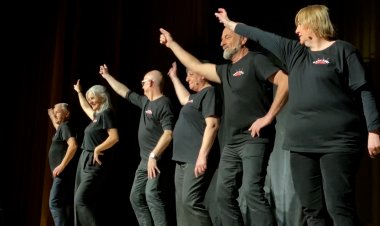 ‘QUIN XOU TEATRE’ RETORNA ALS ORÍGENS AMB UNA OBRA QUE HOMENATJA REFERENTS DE L’HUMOR