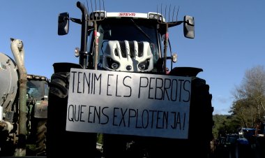 TRACTORS DE LA NOGUERA I EL SOLSONÈS TALLEN LA C-14 A BASSELLA