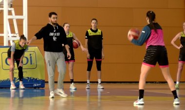 LES BLANC-I-BLAVES BUSQUEN LA DESENA VICTÒRIA DE LA LLIGA