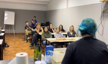 SAMOSSES VEGANES CUINADES PER LES JOVES DEL TERRITORI