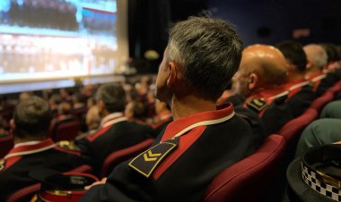 124 FELICITACIONS I 7 MEDALLES DE RECONEIXEMENT AL COS DE MOSSOS DE L’ALT PIRINEU I ARAN