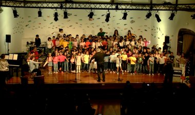 150 INFANTS INTERPRETEN LA CANTATA ‘MARCEL CONTAIRE’