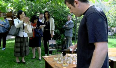 LA CÒNSOL GENERAL DEL JAPÓ HA CONEGUT EL SAKE DE TUIXENT