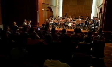 UNA TRENTENA D’ACORDIONISTES DE L’ALT URGELL COMPARTEIXEN ESCENARI