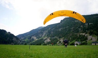 SORTIDA DES DE L’ESTACIÓ DE BOÍ TAÜLL D’UNA DE LES ETAPES DEL X-PYR DE PARAPENT
